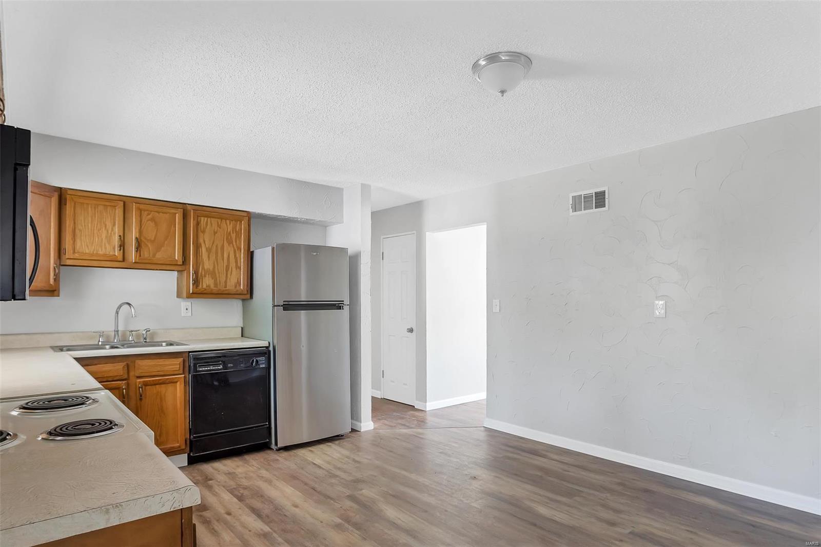 11801 Larimore Road St. Louis, MO 63138 - Photo 9 of 18