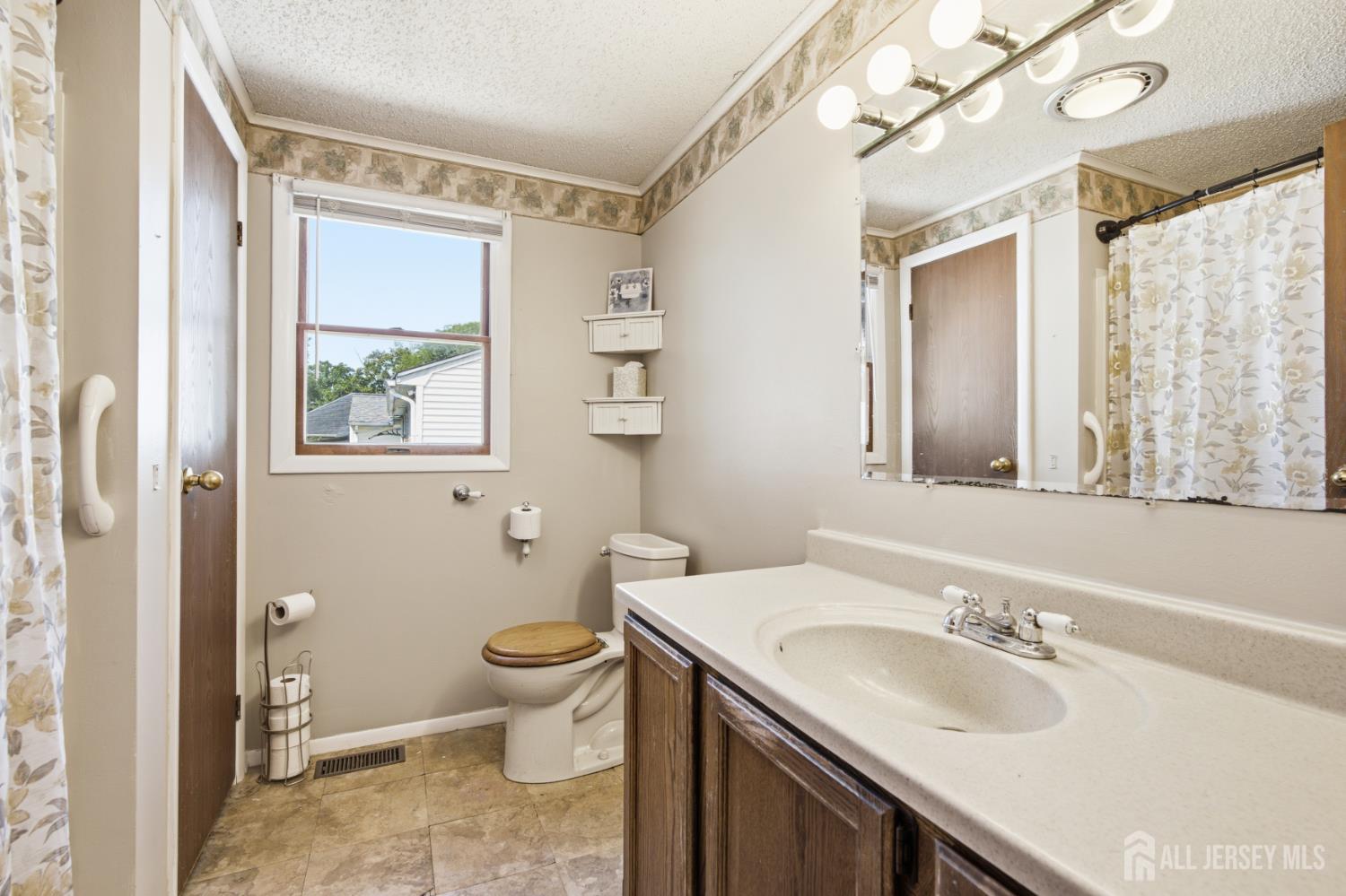16 Avenue B Helmetta, NJ 08828 - Photo 20 of 28