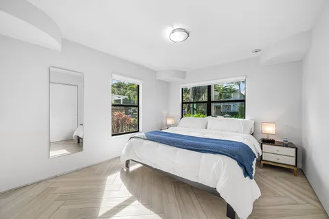 $1,295,000 | 215 North Swinton Avenue, Delray Beach, FL 33444