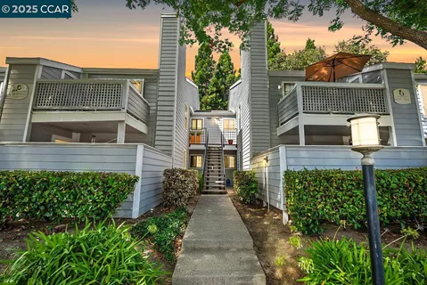 a view of a pathway of the house