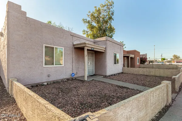 a view of a house with a tub