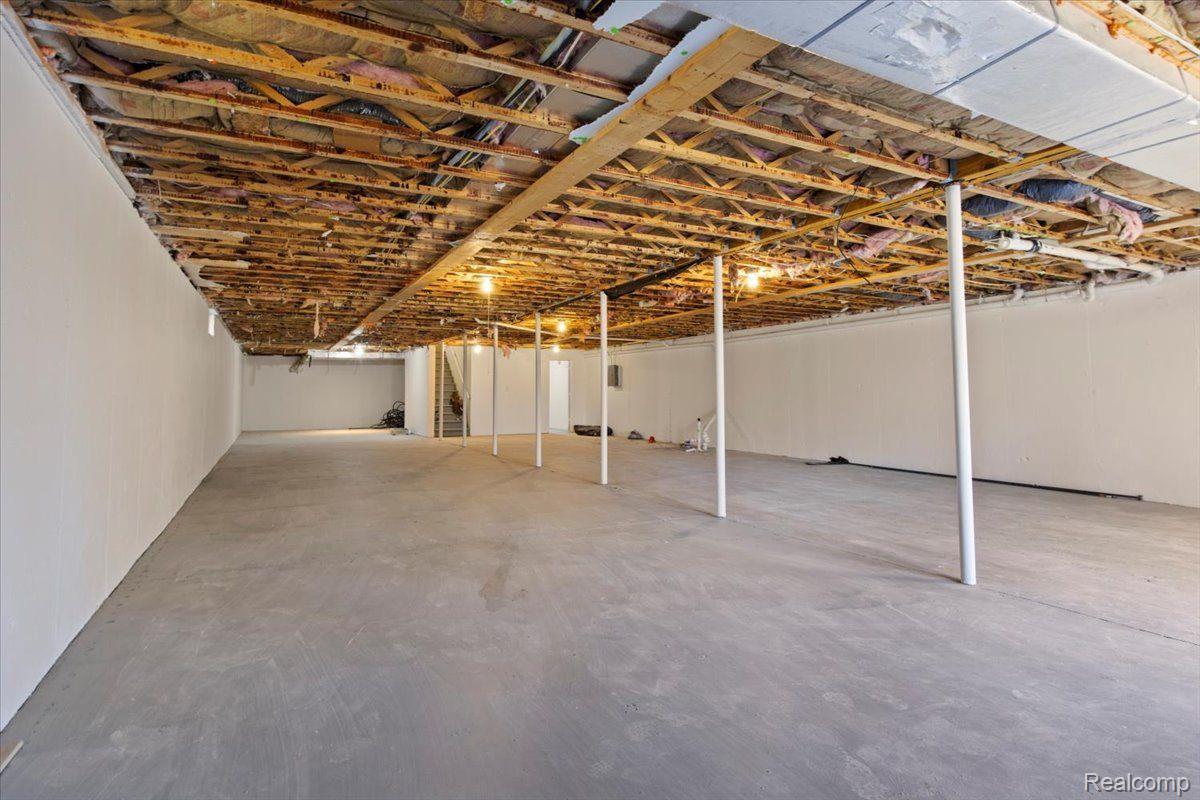 9220 Oak Grove Road Howell, MI 48855 - Photo 32 of 39 Gallery Image 32