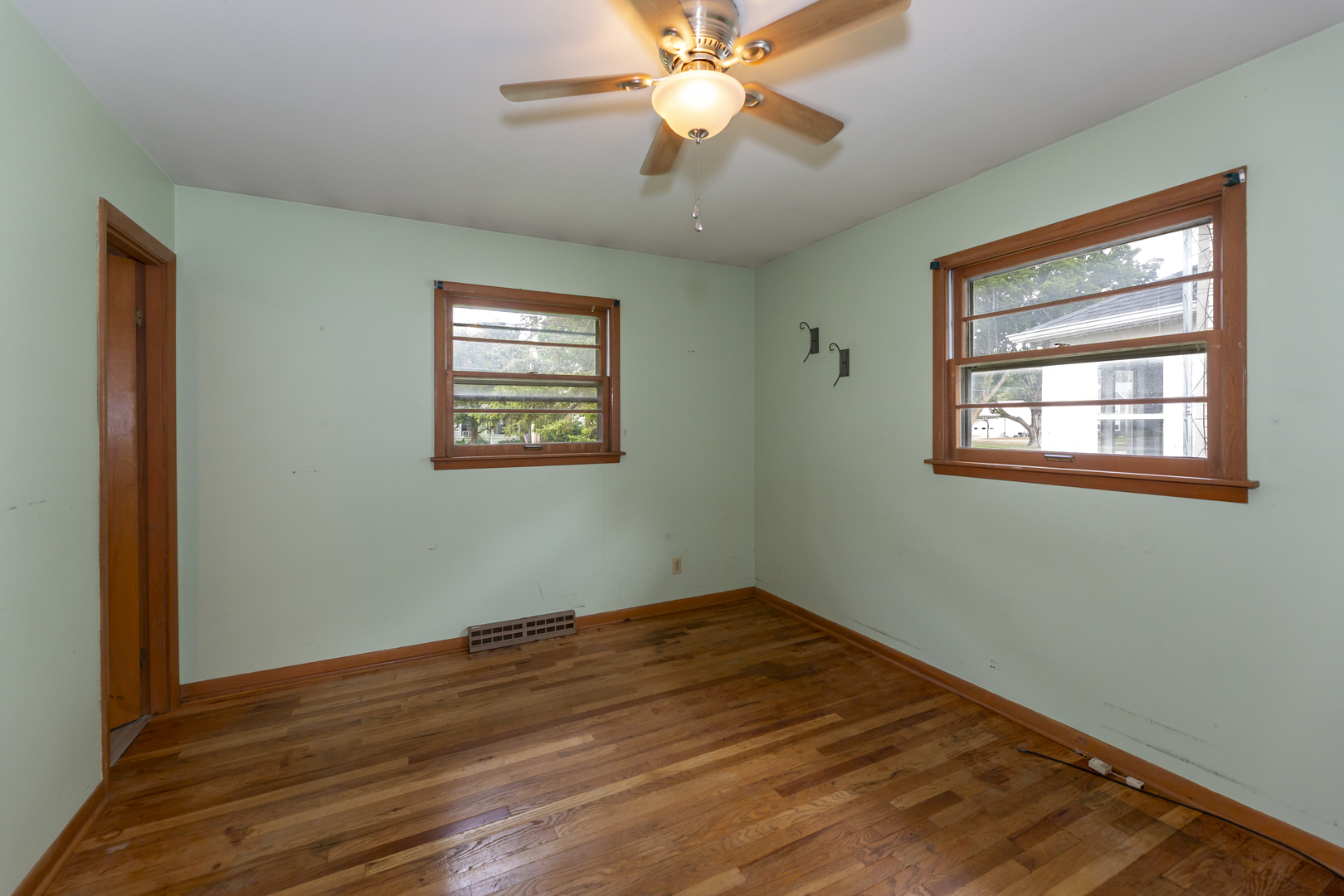 403 North 3rd Street Malta, IL 60150 - Photo 11 of 46