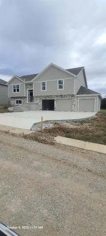 $459,900 | 103 Johnson Circle, Dearborn, MO 64439