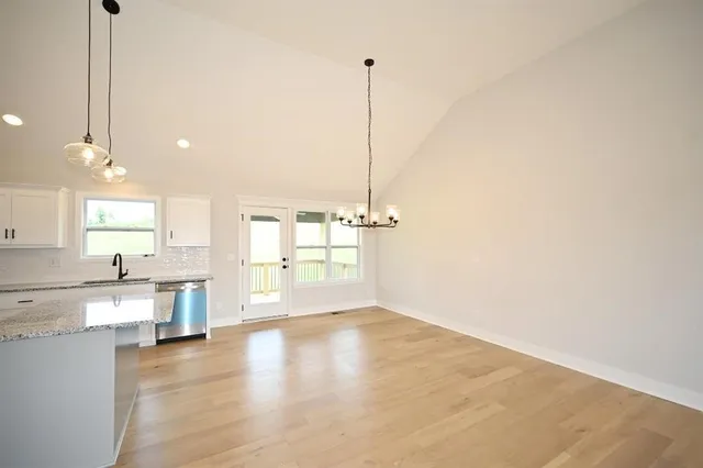 $459,900 | 103 Johnson Circle, Dearborn, MO 64439