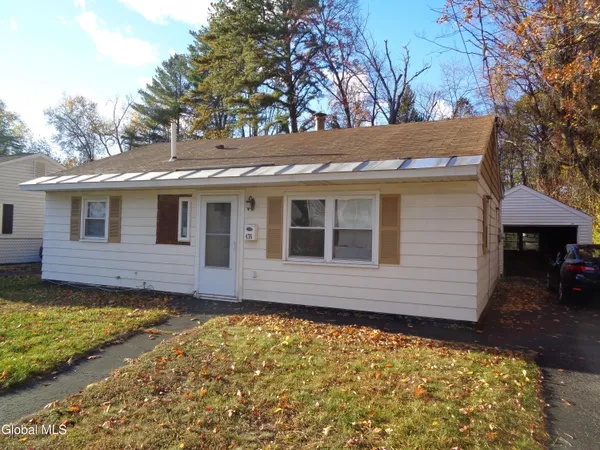 $179,000 | 476 Bradford Road, Schenectady, NY 12304