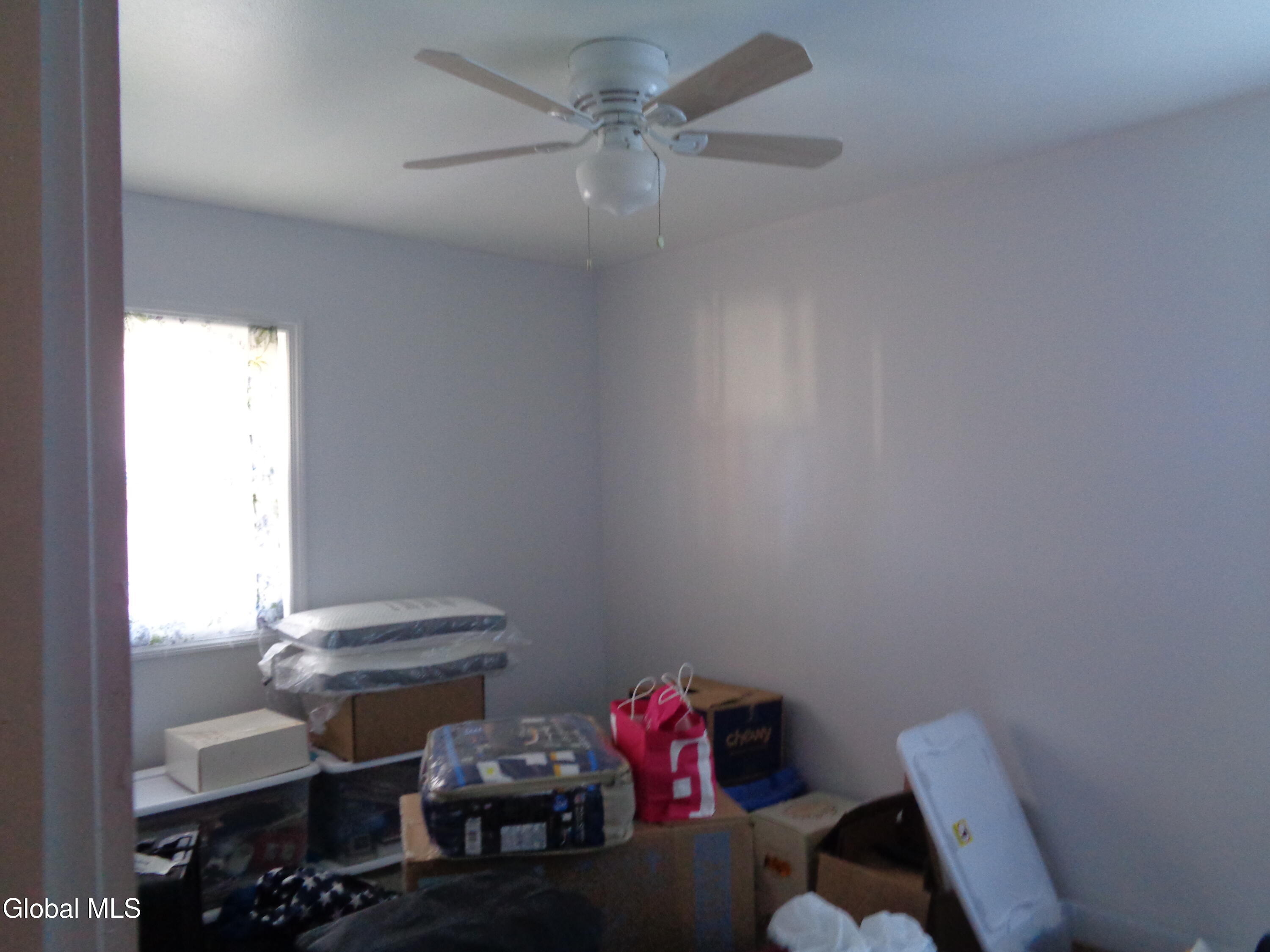 476 Bradford Road Schenectady, NY 12304 - Photo 5 of 11 DSC02871