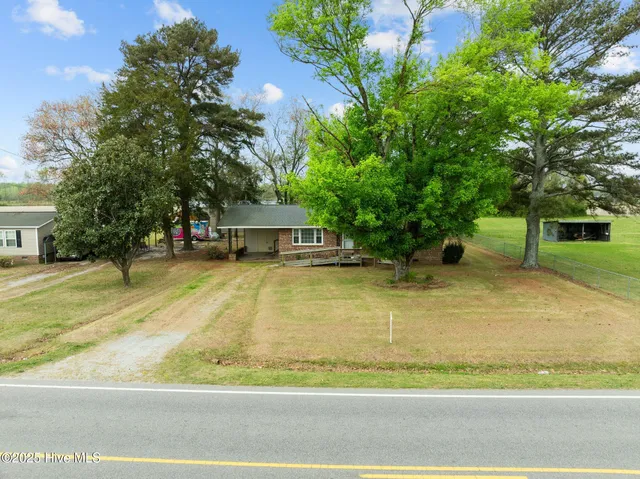 $194,000 | 2042 Pinetops-Crisp Road, Pinetops, NC 27864