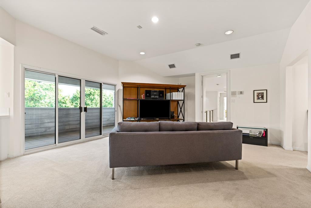 6018 Rose Grove Court Dallas, TX 75248 - Photo 23 of 40