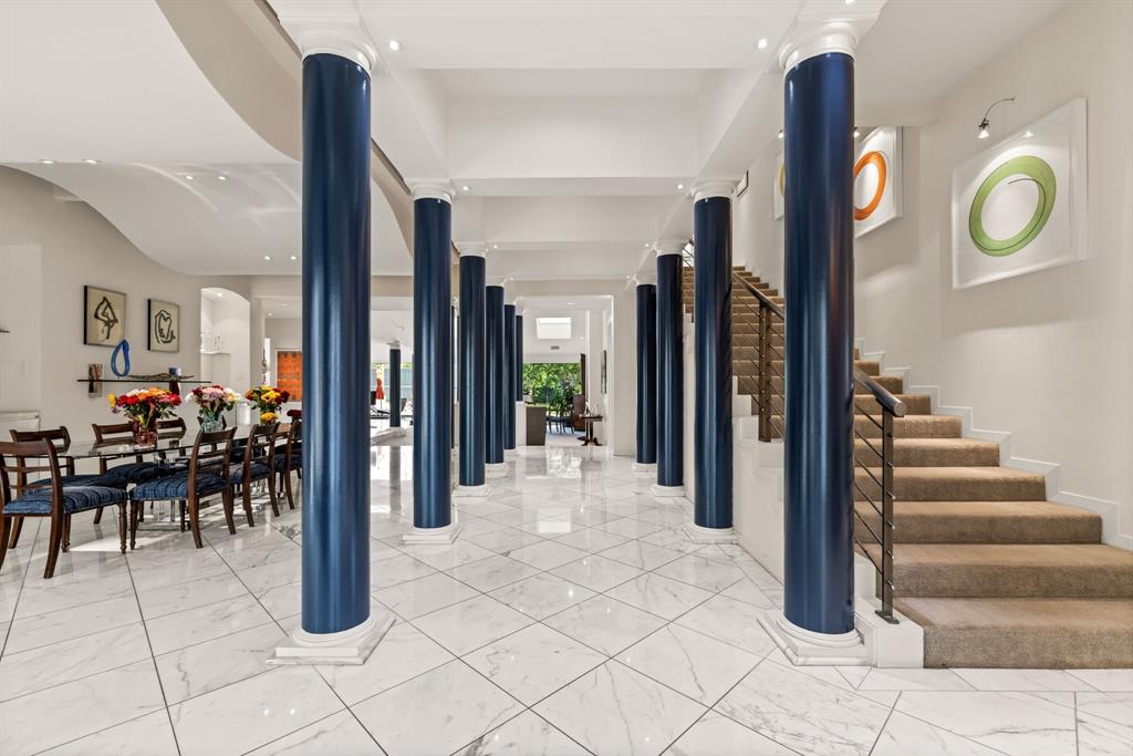 6018 Rose Grove Court Dallas, TX 75248 - Photo 3 of 40