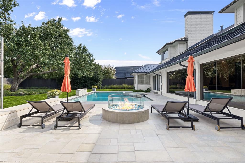 6018 Rose Grove Court Dallas, TX 75248 - Photo 32 of 40