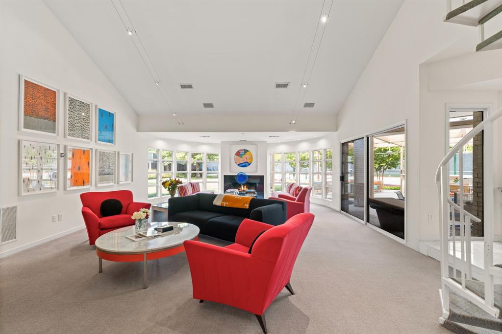 6018 Rose Grove Court Dallas, TX 75248 - Photo 8 of 40