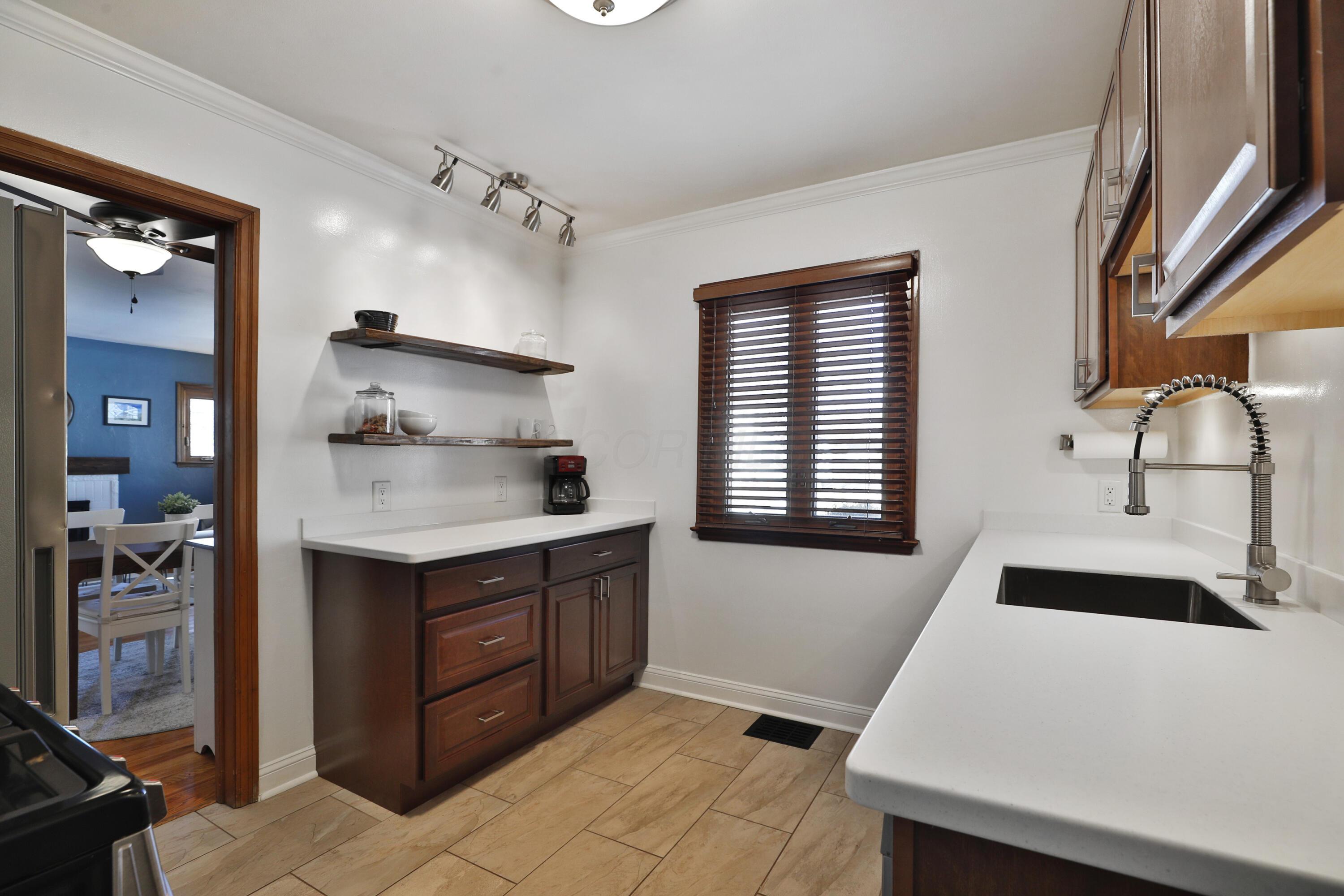 157 Wetmore Road Columbus, OH 43214 - Photo 15 of 44 Kitchen