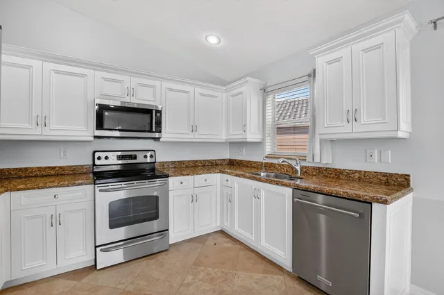 $718,500 | 10789 Barque Court, Boca Raton, FL 33498