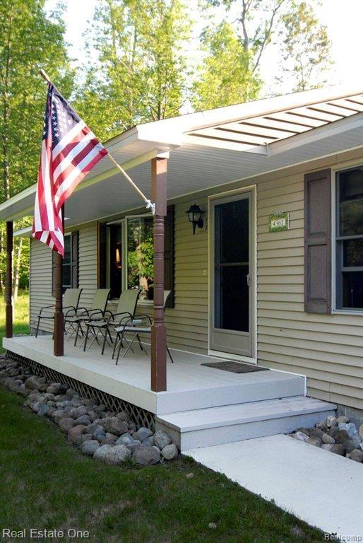 4361 Ash Road Lincoln, MI 48742 - Photo 4 of 25 Front Porch