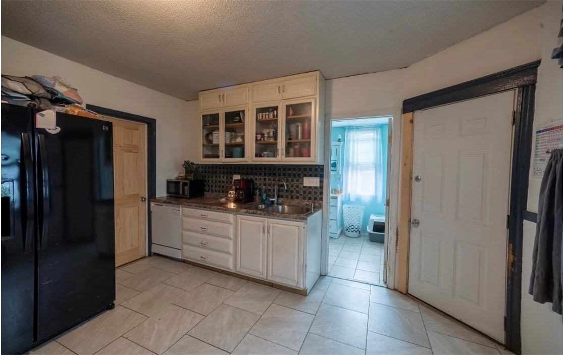 720 Providence Street Woonsocket, RI 02895 - Photo 3 of 22 Gallery Image 3