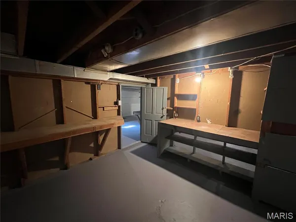 $1,600 | 1 Lakeview Drive, Ferguson, MO 63135