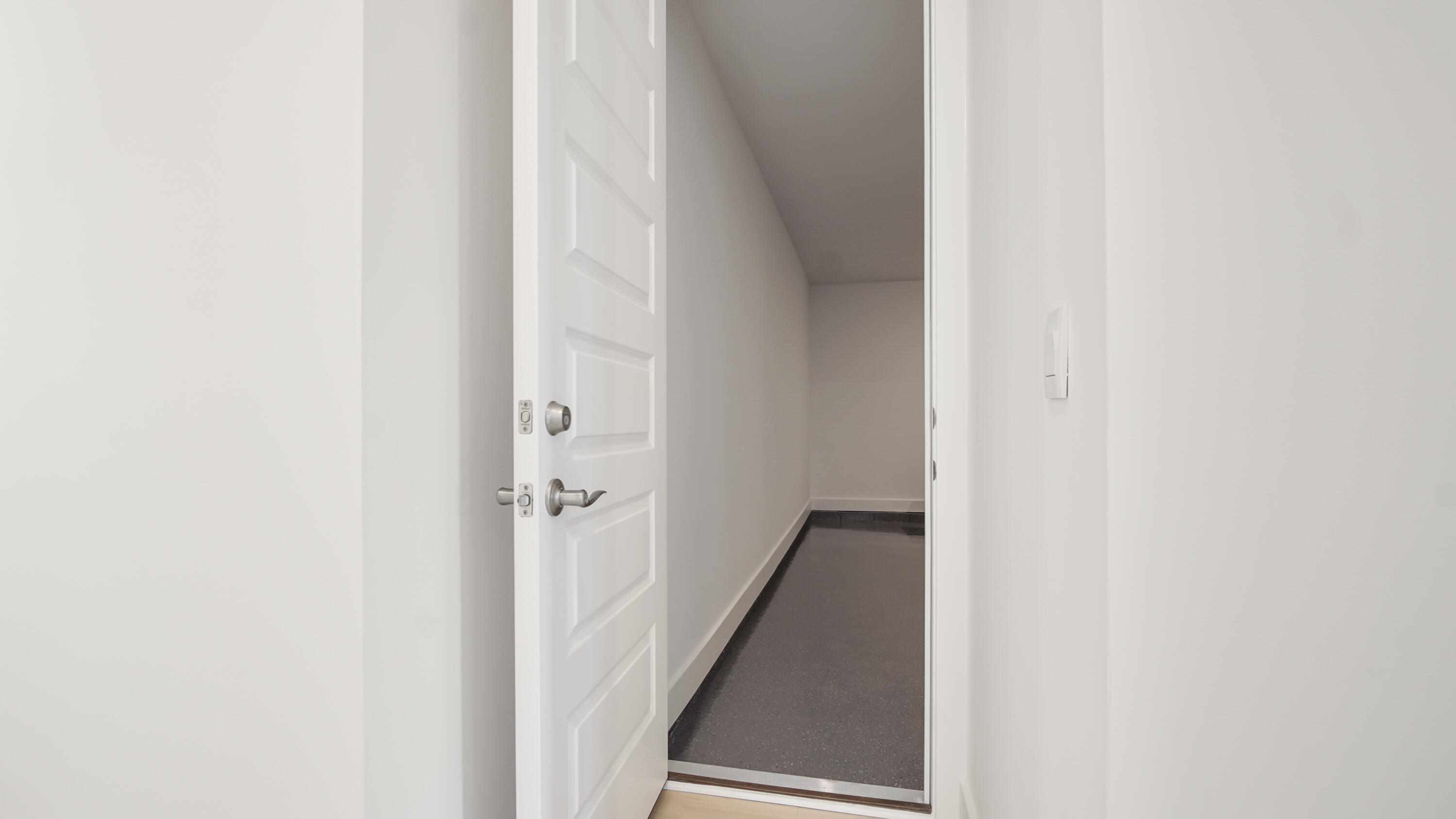 25 Ashwood Drive Santa Rosa Beach, FL 32459 - Photo 26 of 54 a view of a hallway