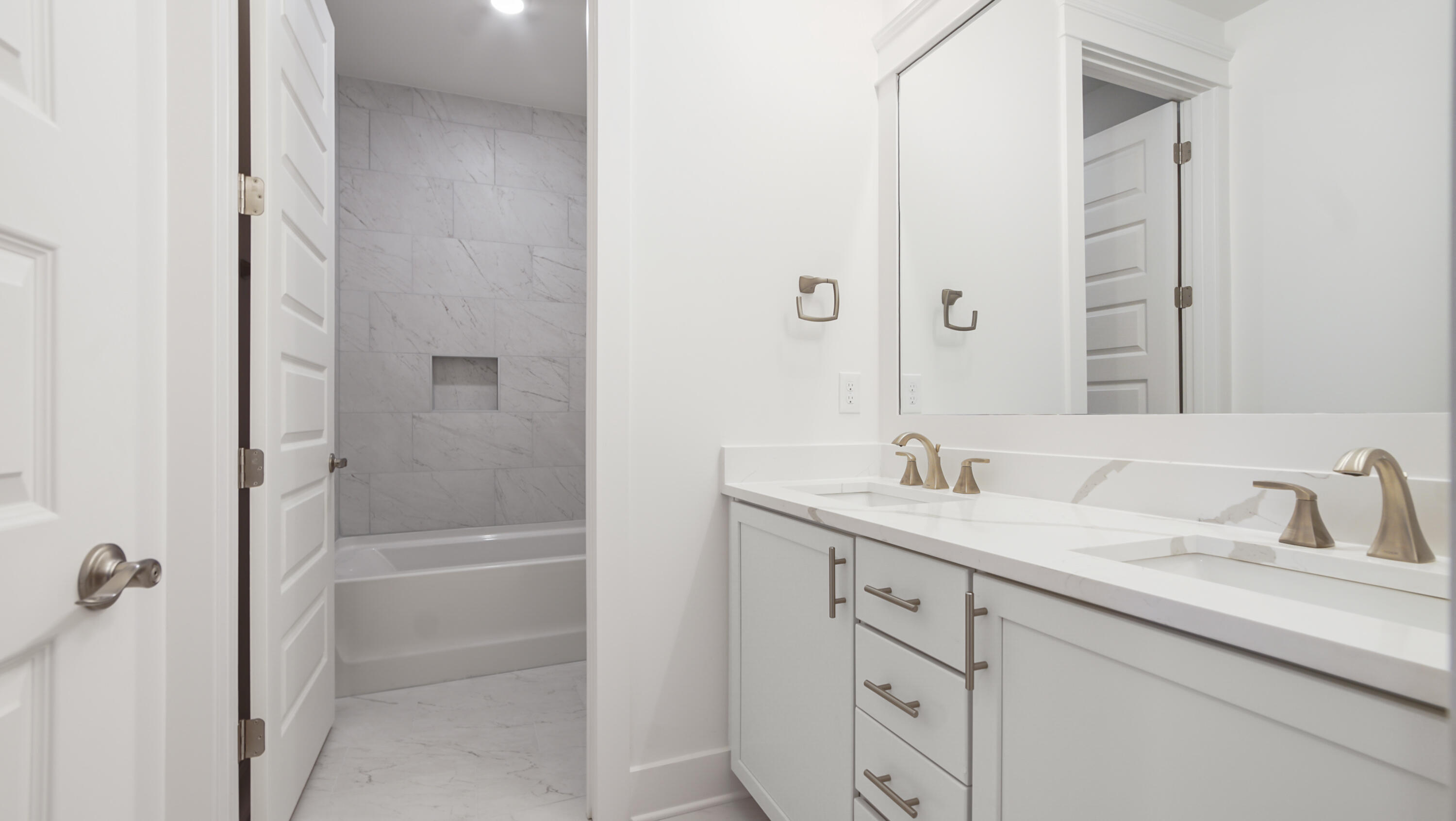 25 Ashwood Drive Santa Rosa Beach, FL 32459 - Photo 46 of 54 a bathroom with a sink and a mirror