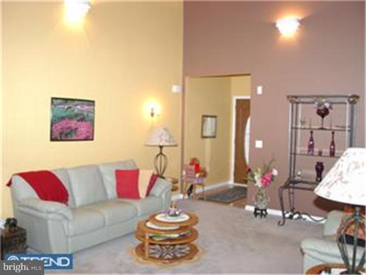 6 Heals Farm Road Burlington, NJ 08016 - Photo 2 of 12 Great Room