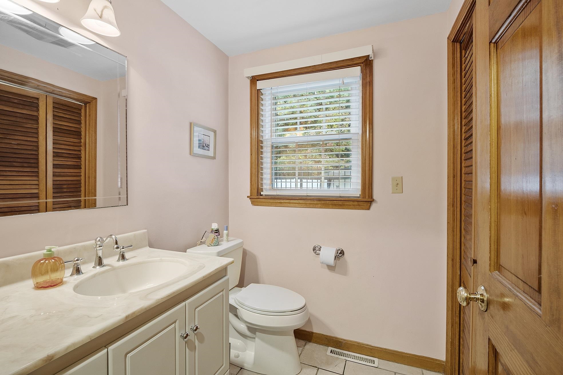 16 Shephard Road Pelham, NH 03076 - Photo 11 of 48 Gallery Image 11