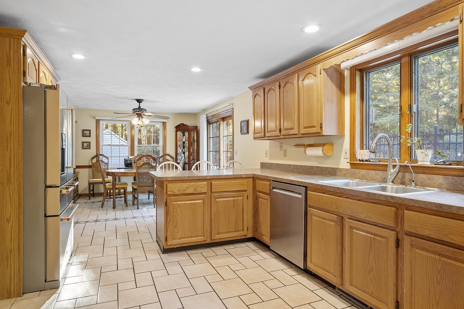 16 Shephard Road Pelham, NH 03076 - Photo 9 of 48 Gallery Image 9
