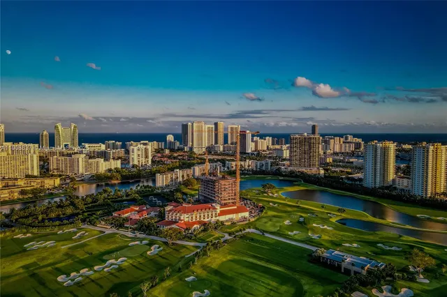 $193,000 | 619 Northeast 14th Avenue, Unit 304, Hallandale Beach, FL 33009