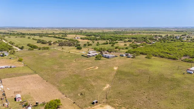 a view of an outdoor space and a yard