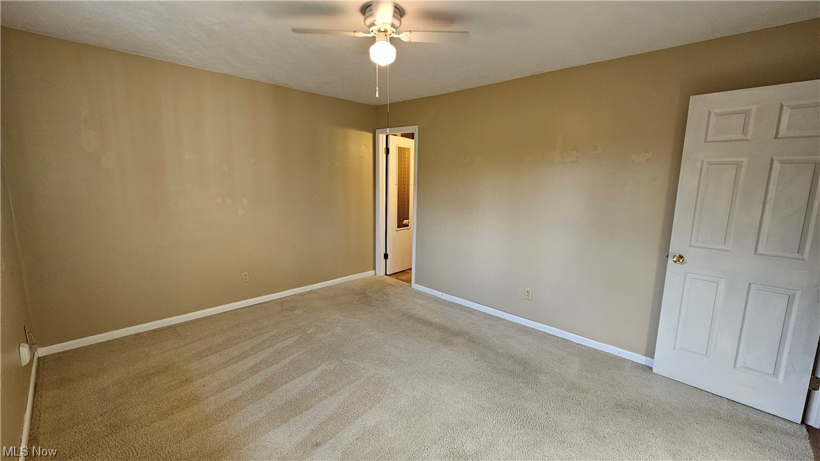 202 Ashtabula Point Rome, OH 44085 - Photo 21 of 41 Primary bedroom with Bath