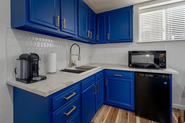 $3,800 | 22957 Sunset Ridge Drive, Auburn, CA 95602