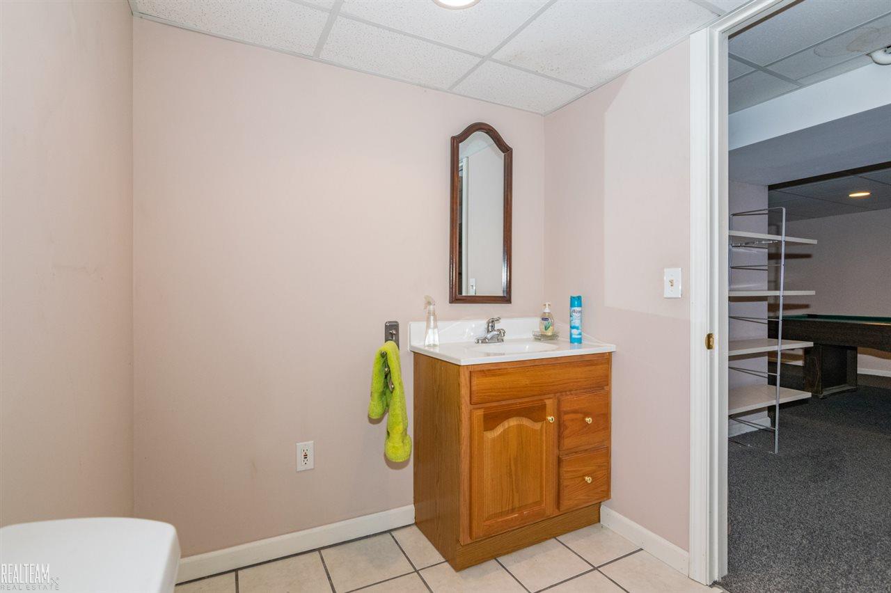 38661 Radde Street Clinton Township, MI 48036 - Photo 23 of 28 50008355-22.JPG