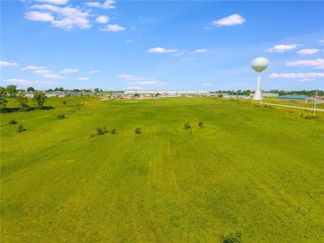 $100,000 | 0 Southeast Pence Road, Cameron, MO 64429