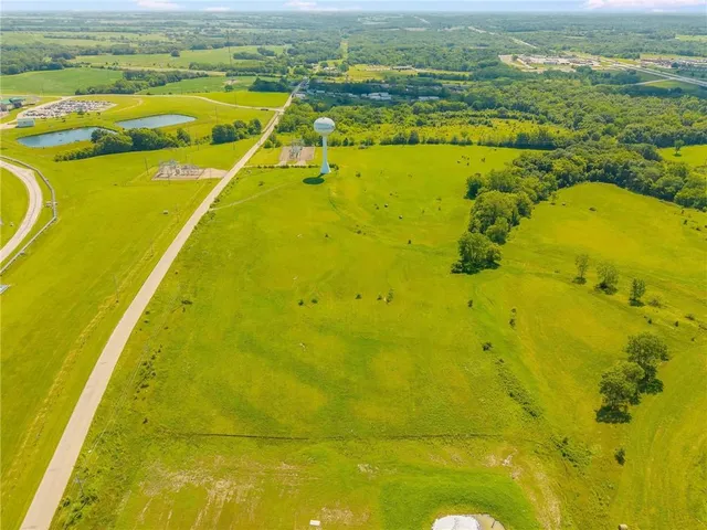$100,000 | 0 Southeast Pence Road, Cameron, MO 64429
