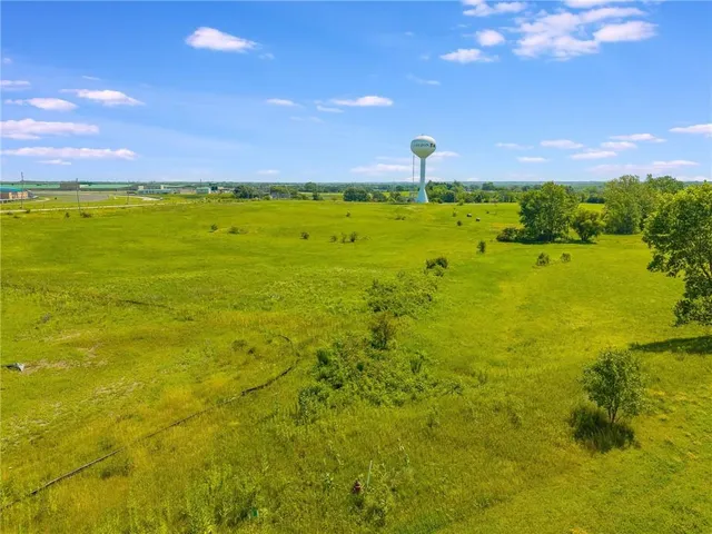 $100,000 | 0 Southeast Pence Road, Cameron, MO 64429