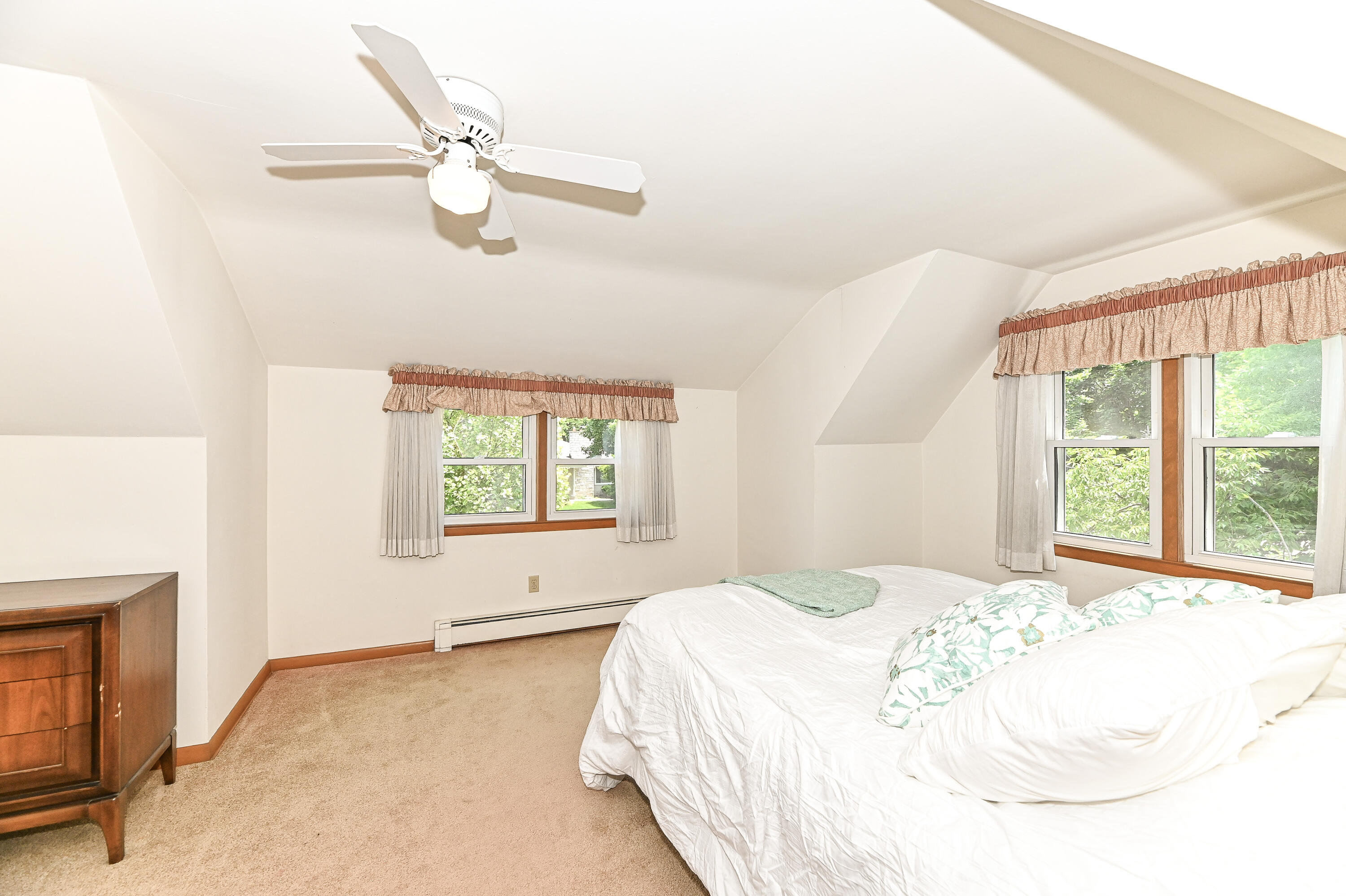 3445 South 96th Street Milwaukee, WI 53227 - Photo 26 of 52 Primary Bedroom