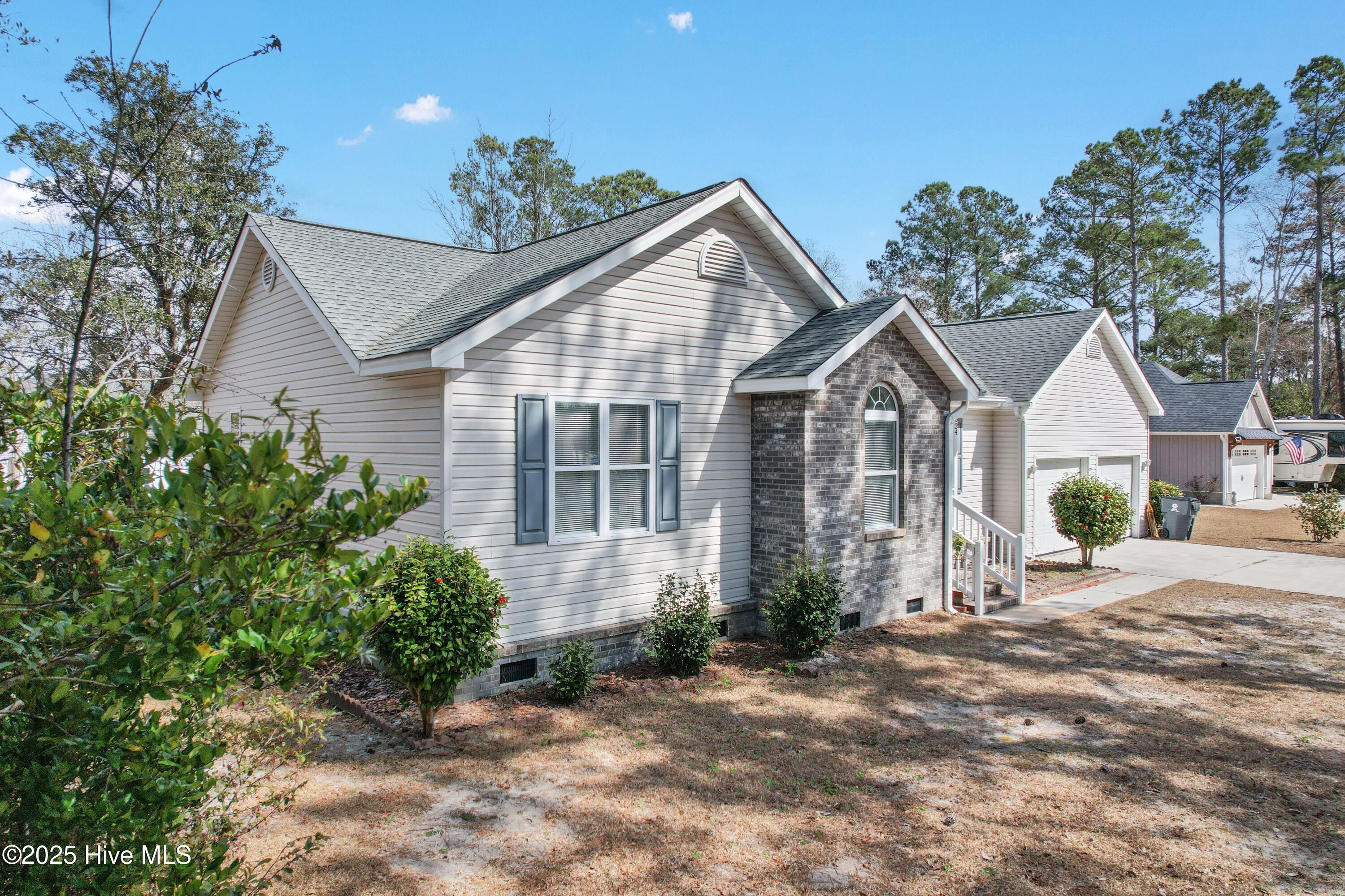 824 Village Point Road Southwest Shallotte, NC 28470 - Photo 4 of 32 824VillagePointRd - 5