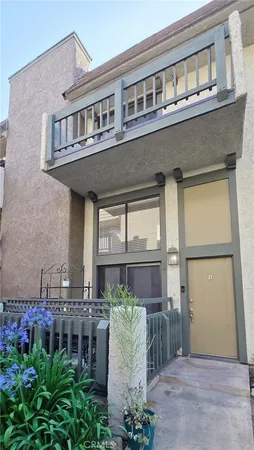 $660,000 | 1913 Huntington Drive, Unit D, Duarte, CA 91010