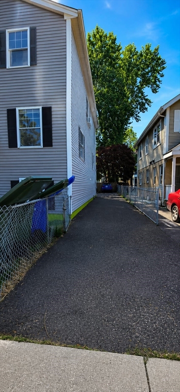 53-55 Allendale Street Springfield, MA 01107 - Photo 3 of 19