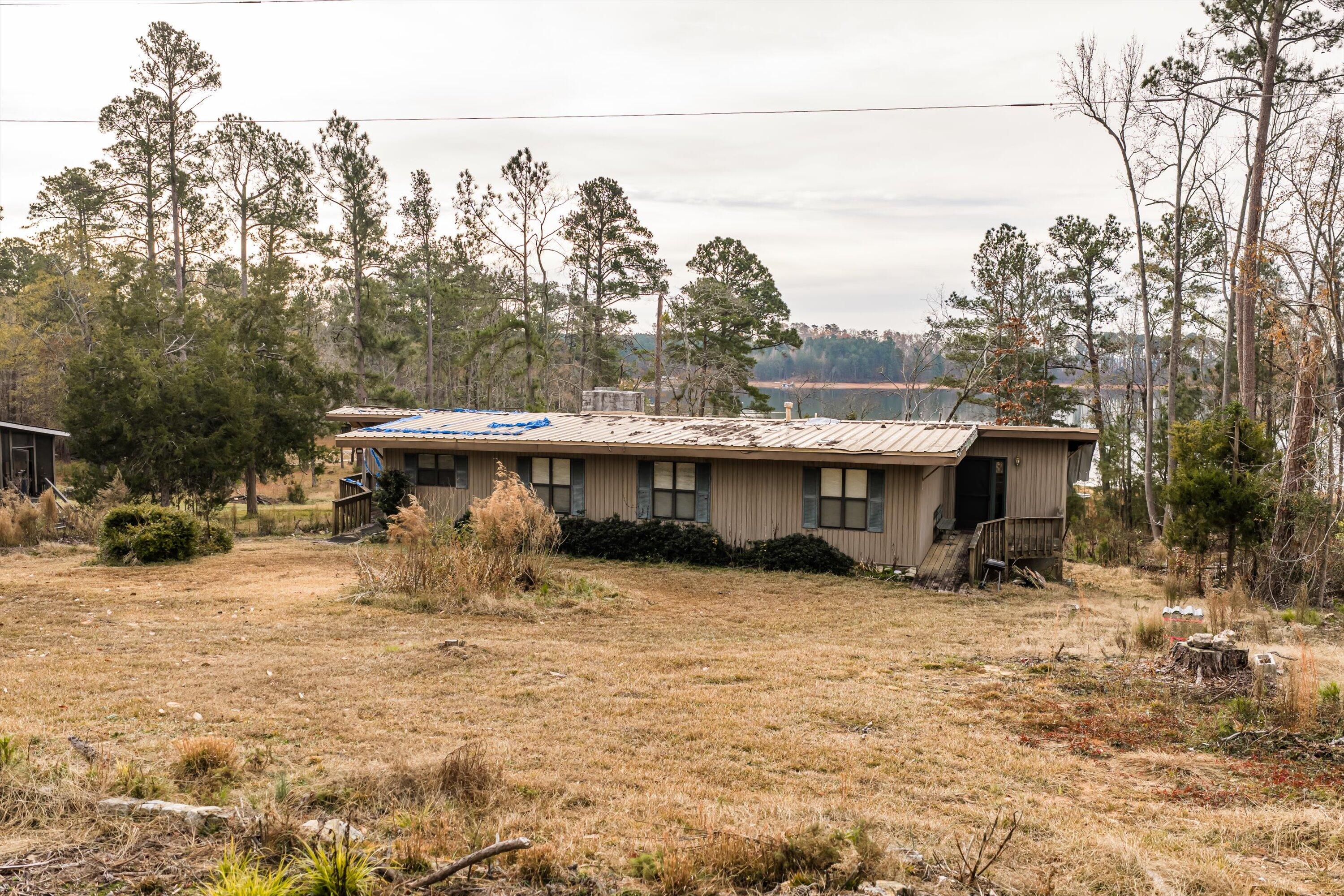 01-DJI_20251217091323_0063_D-HDR