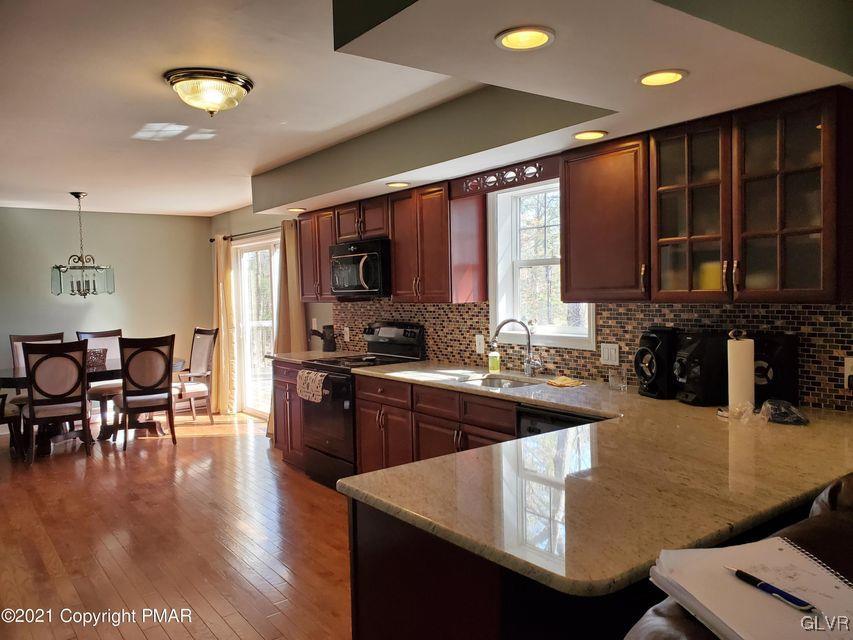 295 Kirkham Road Bushkill, PA 18324 - Photo 11 of 25 Gallery Image 11