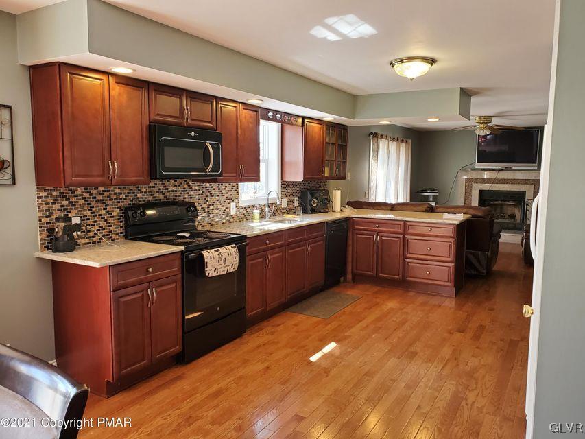 295 Kirkham Road Bushkill, PA 18324 - Photo 12 of 25 Gallery Image 12