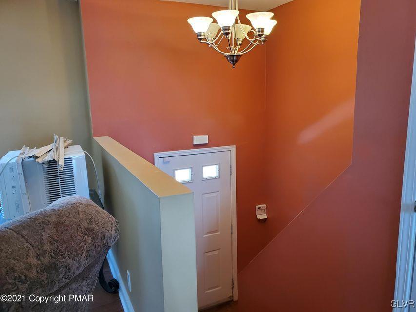 295 Kirkham Road Bushkill, PA 18324 - Photo 3 of 25 Gallery Image 3