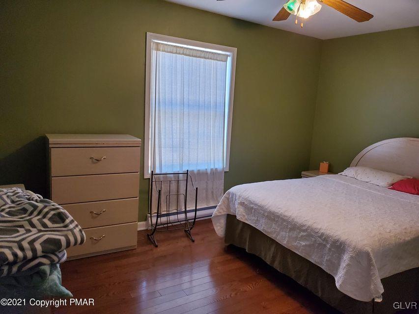 295 Kirkham Road Bushkill, PA 18324 - Photo 4 of 25 Gallery Image 4