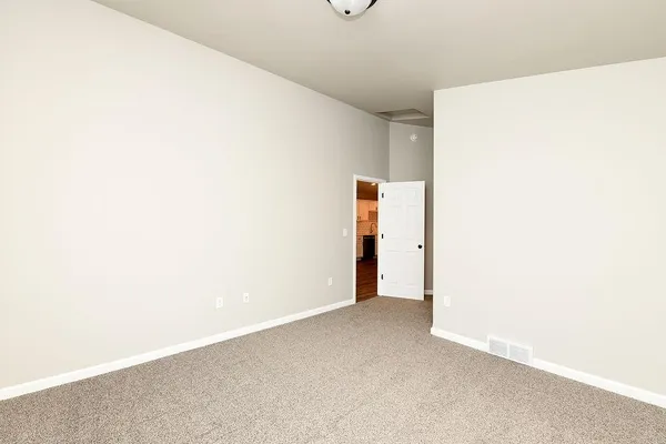 $319,900 | 7250 30th Street South, Fargo, ND 58104