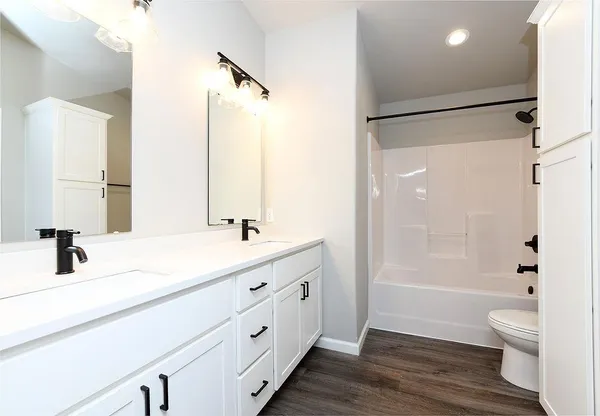 $319,900 | 7250 30th Street South, Fargo, ND 58104