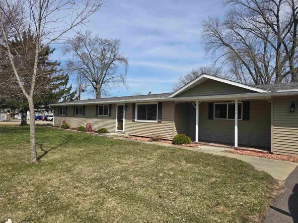 $234,900 | 406 Cardinal Drive, Westfield, WI 53964