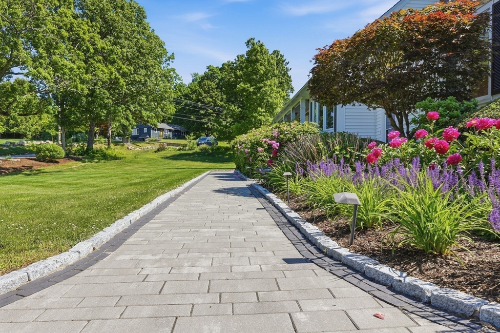 191 Ruggles Street Westborough, MA 01581 - Photo 4 of 42