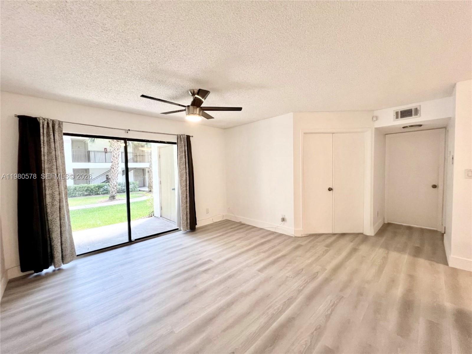 640 South Park Road, Unit 124 Hollywood, FL 33021 - Photo 5 of 31 Photo 5