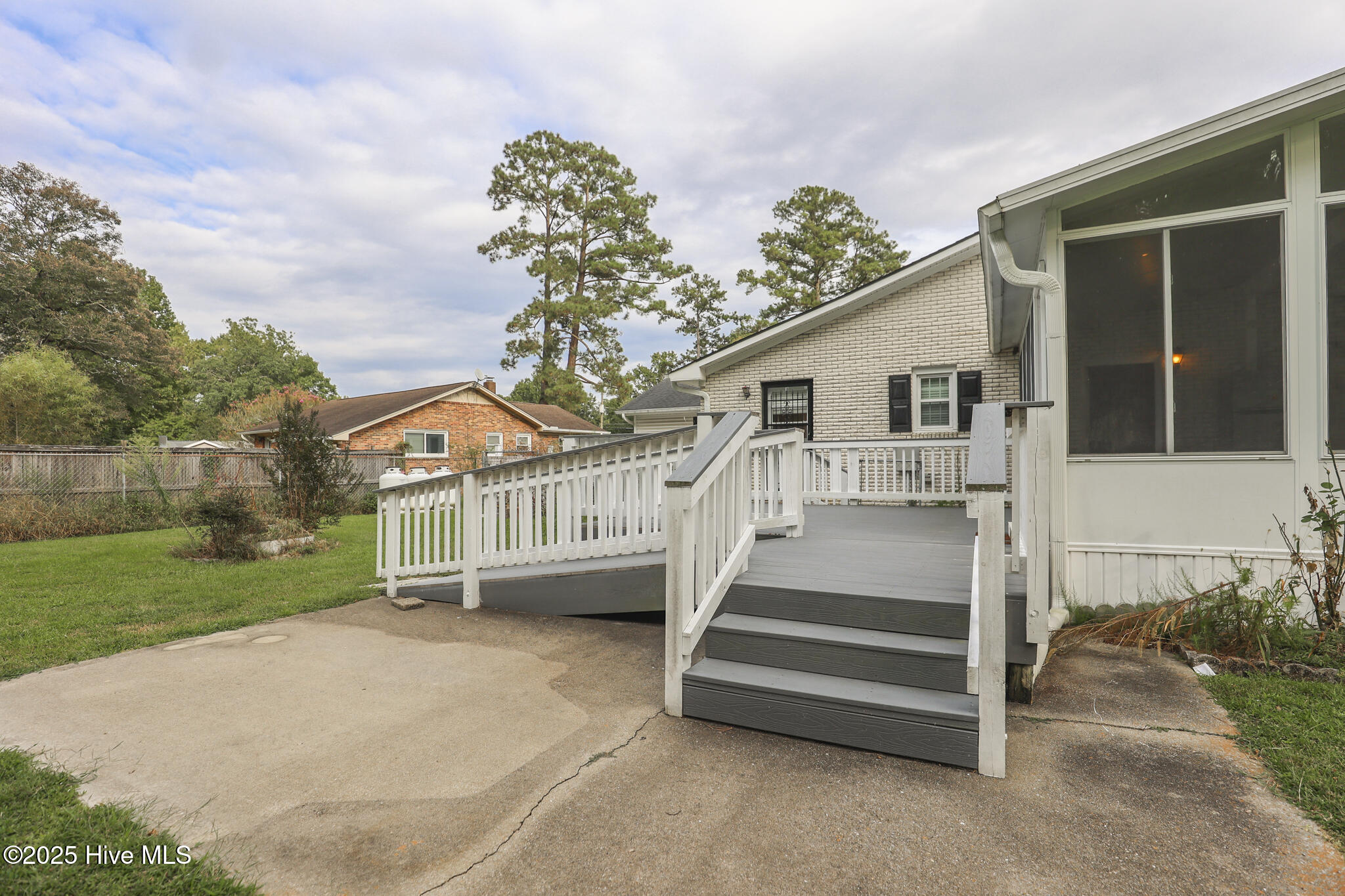 137 Cardinal Road Jacksonville, NC 28546 - Photo 54 of 61 137 Cardinal-61