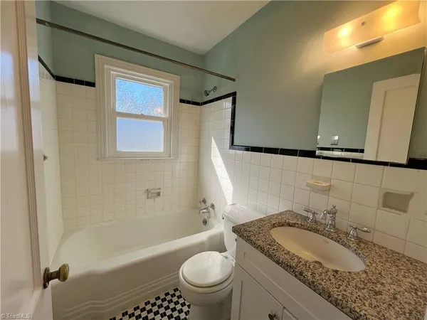 $2,150 | 1313 Cardinal Place, Greensboro, NC 27408